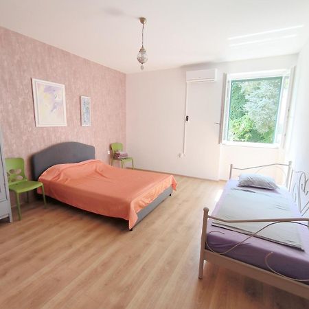 Bright And Colourful Apartment Luce -Sandy Beach Split Buitenkant foto